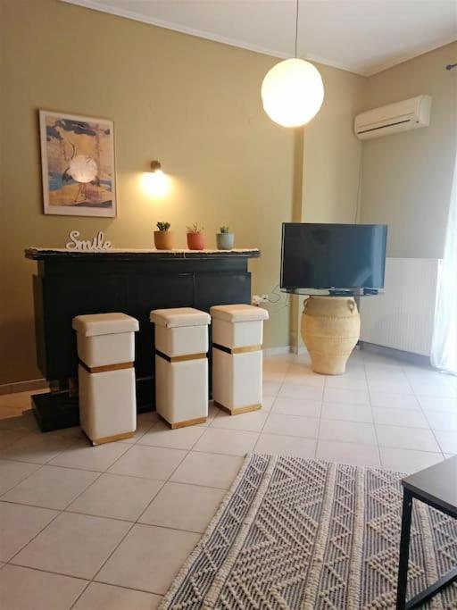 Traveler'S Nest - Central Apartment ตรีโปลิส ภายนอก รูปภาพ